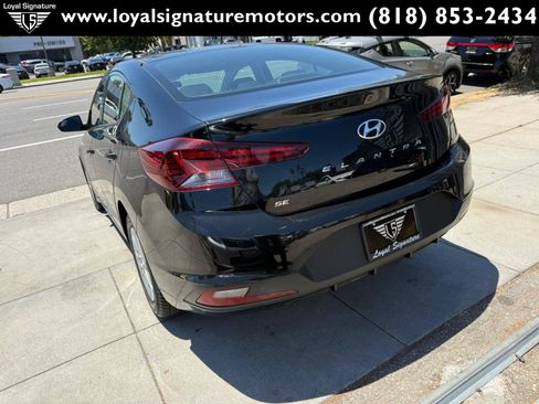 Used 2019 Hyundai Elantra SE w/ Cargo Package FWD image 5