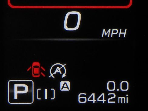 Certified 2025 Subaru Crosstrek 2.5i Sport w/ Crosstrek Mirror Package image 32