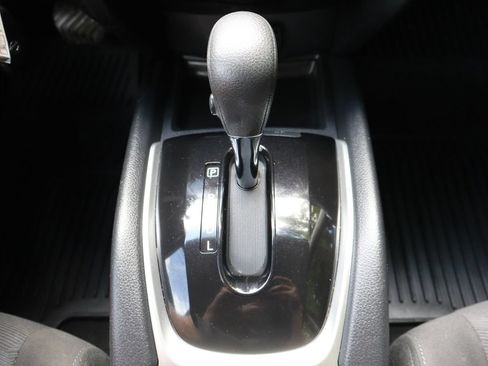 Used 2016 Nissan Rogue S AWD/4WD image 35
