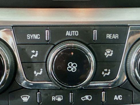 Used 2017 GMC Acadia Limited SLT image 23