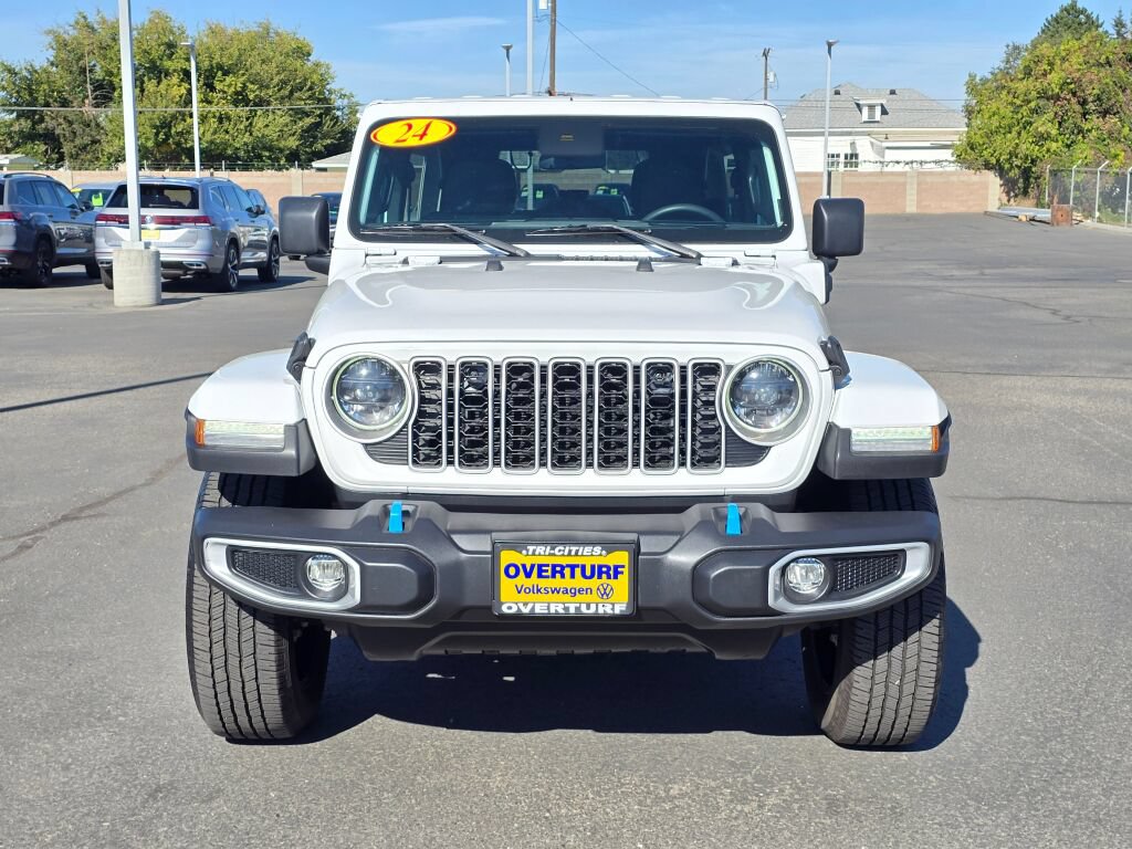 Used 2024 Jeep Wrangler Unlimited Sahara AWD/4WD image 9