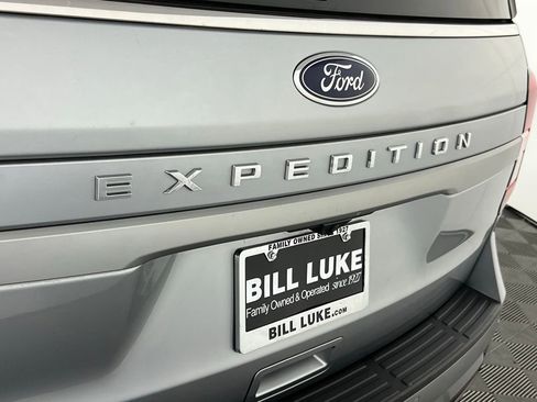 Used 2024 Ford Expedition XLT AWD/4WD image 11