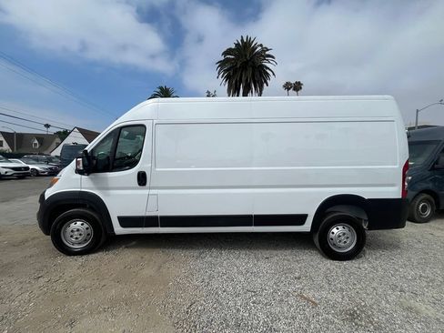 Used 2023 RAM ProMaster 2500 FWD image 11