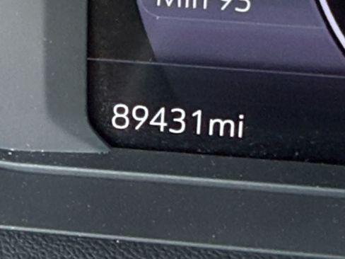 Used 2023 Chevrolet Bolt EUV LT w/ Driver Confidence Package FWD image 29