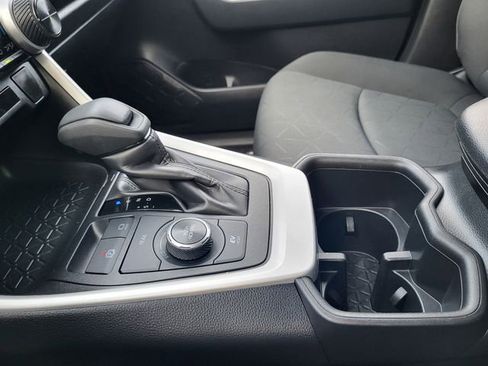 Used 2025 Toyota RAV4 XLE image 26
