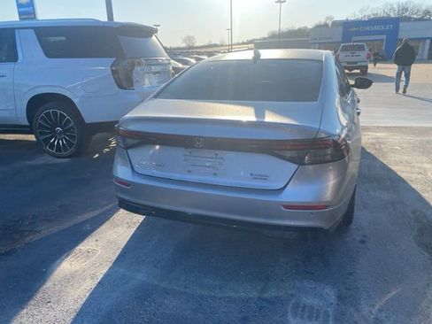 Used 2023 Honda Accord Touring image 7