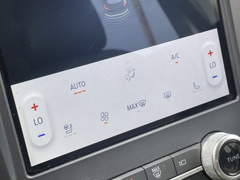 Certified 2022 Ford Edge Titanium AWD/4WD image 22