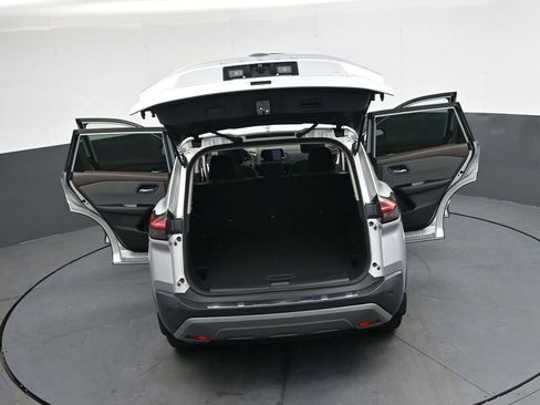 Used 2022 Nissan Rogue SV image 45