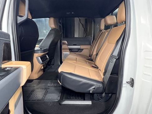 Used 2024 Ford F250 Lariat w/ Sport Appearance Package image 24