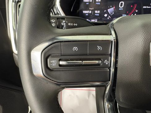 Used 2025 GMC Canyon Elevation AWD/4WD image 15