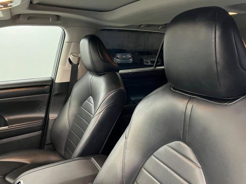 Certified 2021 Toyota Highlander XLE image 18