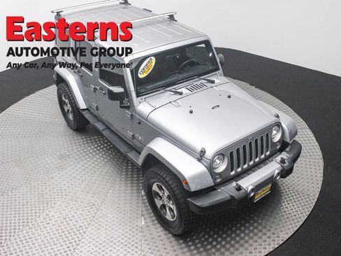 Used 2017 Jeep Wrangler Unlimited Sahara w/ Max Tow Package AWD/4WD image 3