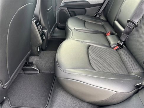 New 2026 Jeep Compass Latitude image 18