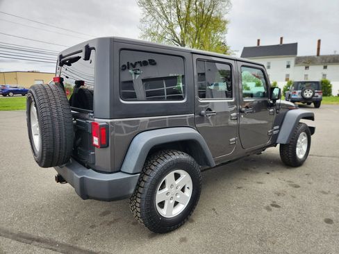 Used 2017 Jeep Wrangler Unlimited Sport w/ Quick Order Package 24S AWD/4WD image 18