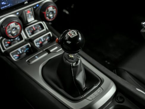 Used 2014 Chevrolet Camaro SS image 31