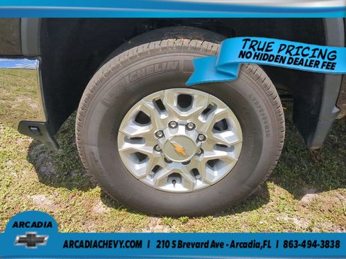 Used 2024 Chevrolet Silverado 2500 LTZ AWD/4WD image 11