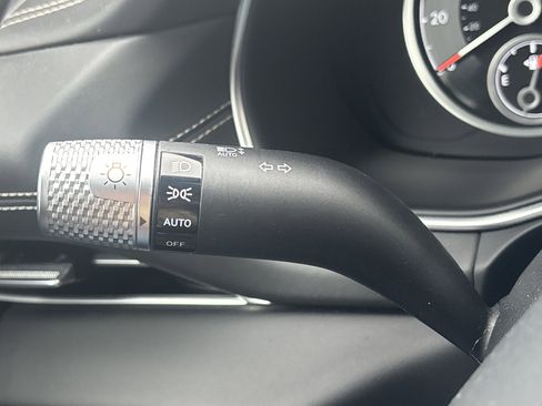 Used 2024 Genesis GV80 2.5T image 29