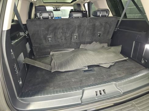 Used 2024 Ford Expedition Max XLT image 29