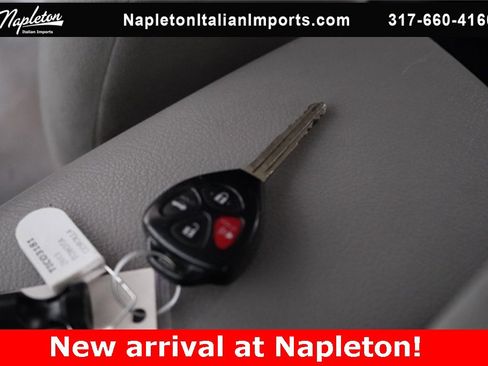 Used 2013 Toyota Corolla LE image 34