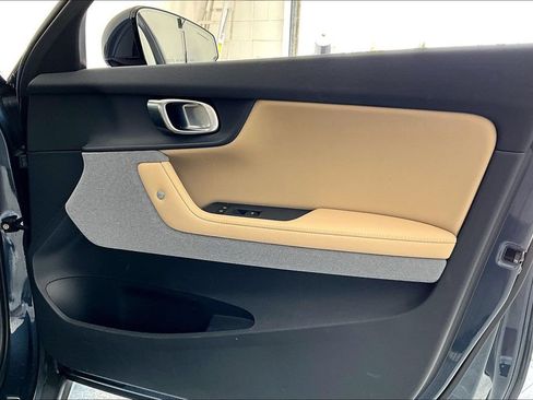 Used 2022 Polestar Polestar 2 w/ Plus Package AWD/4WD image 21