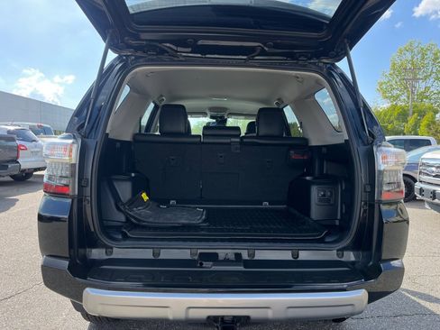 Used 2023 Toyota 4Runner TRD Off-Road Premium w/ Off Road Premium Plus Package image 17