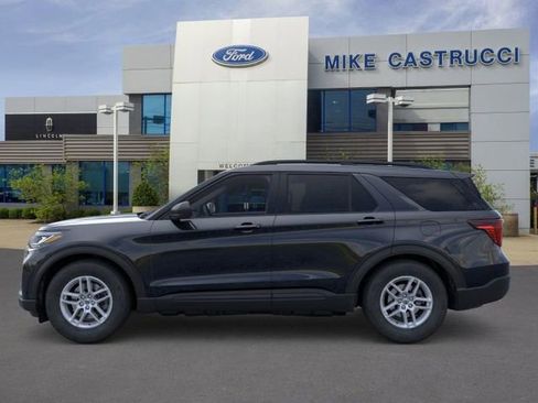 New 2026 Ford Explorer Active image 3