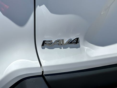 Certified 2024 Toyota RAV4 LE AWD/4WD image 25