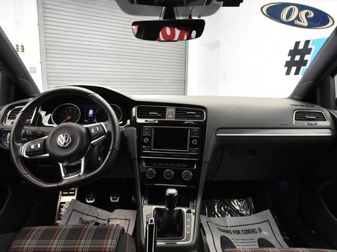 Used 2020 Volkswagen GTI S image 19