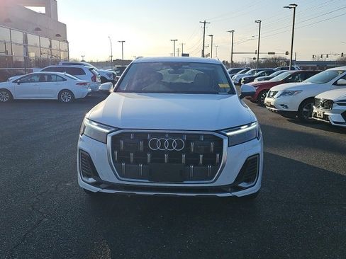 Used 2025 Audi Q7 3.0T Premium Plus w/ Premium Plus Package image 16