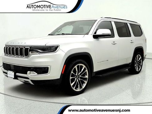 Used 2022 Jeep Wagoneer Series II w/ Premium Group I AWD/4WD image 1