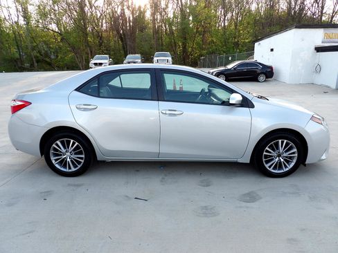Used 2014 Toyota Corolla LE Premium image 11