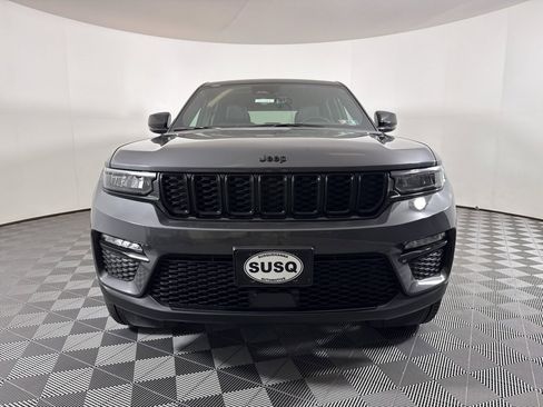 New 2025 Jeep Grand Cherokee Limited image 2
