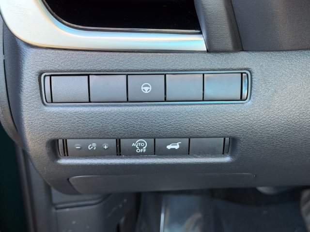 Certified 2026 Nissan Rogue SV AWD/4WD image 12