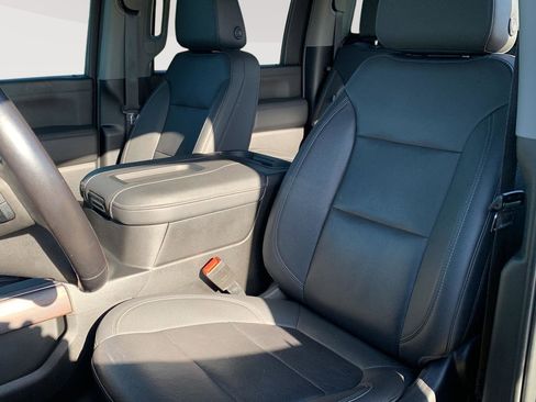 Used 2022 GMC Sierra 3500 SLT w/ SLT Premium Package image 17