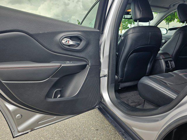 Used 2022 Jeep Cherokee Trailhawk w/ Premium Leather Package AWD/4WD image 22
