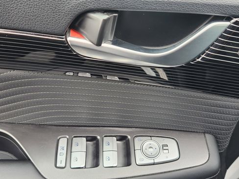 Used 2024 Hyundai Palisade Calligraphy image 9