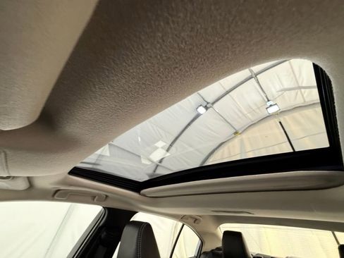 Used 2025 Toyota Corolla XLE image 39