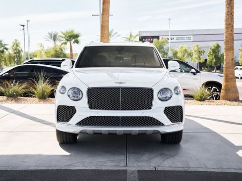 Used 2022 Bentley Bentayga image 6
