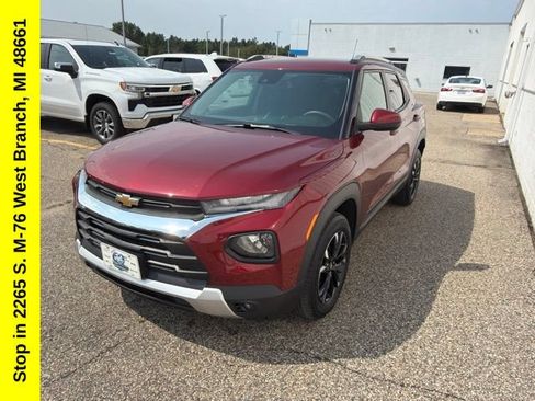 Used 2023 Chevrolet TrailBlazer LT w/ Convenience Package AWD/4WD image 6