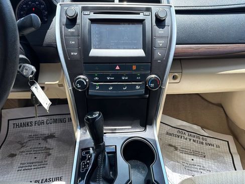 Used 2016 Toyota Camry LE FWD image 15