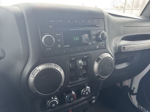 Used 2017 Jeep Wrangler Unlimited Sport w/ Quick Order Package 24S image 13