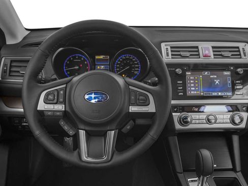 Used 2017 Subaru Outback 2.5i Limited AWD/4WD image 4