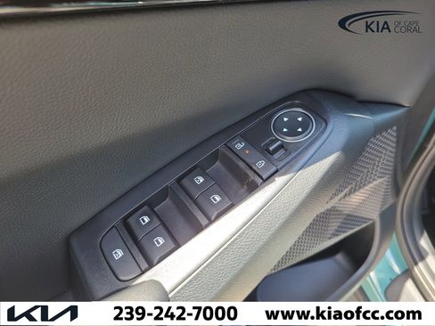 New 2026 Kia Seltos S FWD image 20