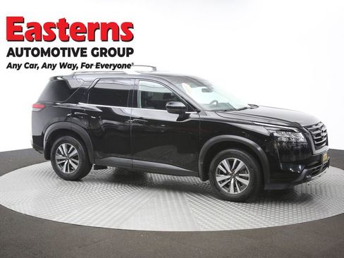 Used 2023 Nissan Pathfinder SL w/ Lighting Package (N92) AWD/4WD image 48