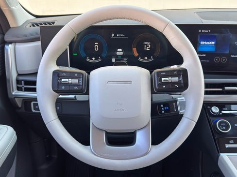 Used 2024 Hyundai Santa Fe SEL FWD image 18