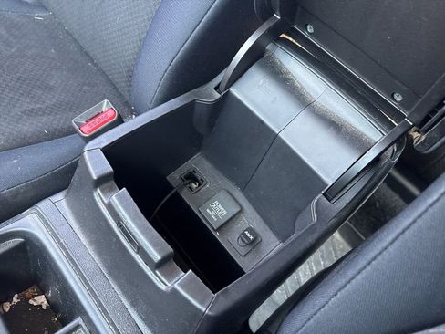 Used 2016 Honda CR-V LX image 25