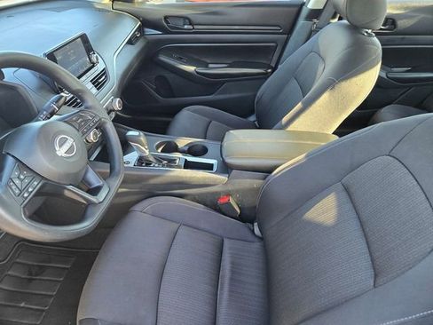 Used 2024 Nissan Altima 2.5 S FWD image 18