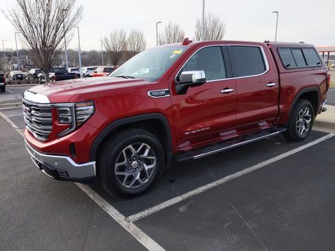 Used 2023 GMC Sierra 1500 SLT w/ SLT Premium Plus Package image 5