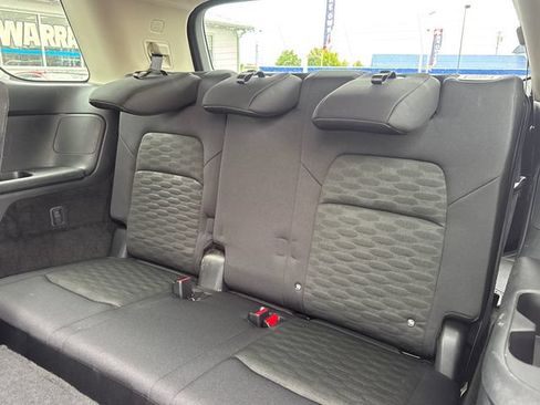 Used 2024 Nissan Pathfinder S AWD/4WD image 12