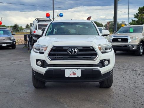 Used 2016 Toyota Tacoma SR5 w/ SR5 Appearance Package (DN) image 8